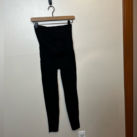 BLANQI EVERYDAY
Maternity Belly Support Leggings - Picture 2 of 5